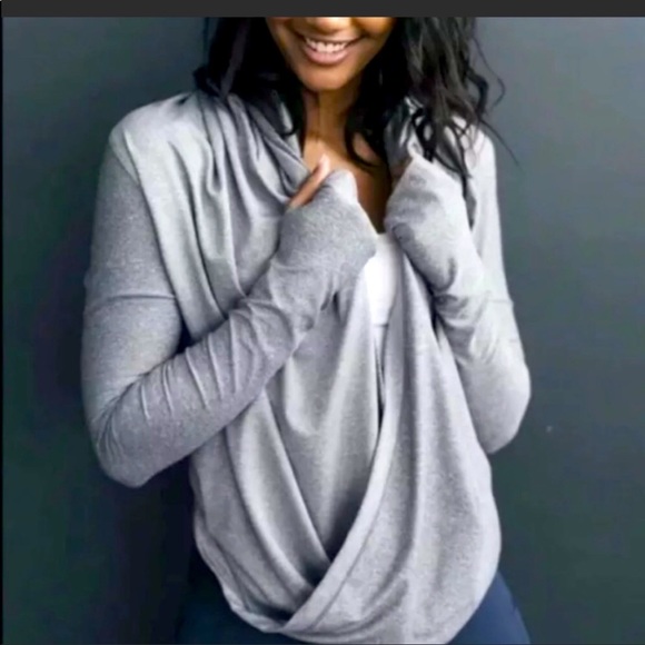 SOLD ZYIA Active Haze Yoga Wrap Hooded Gray Shawl - Picture 3 of 15